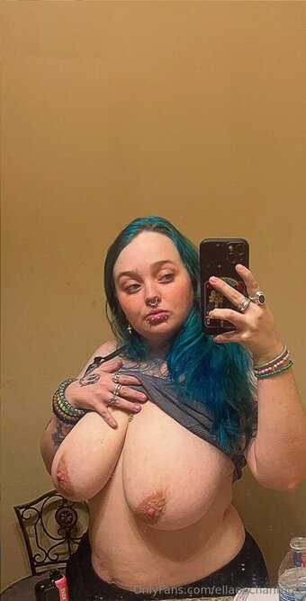 ellaenchantedd Nude Leaks Photo 8