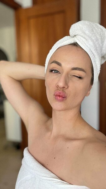 ellert Nude Leaks Photo 10