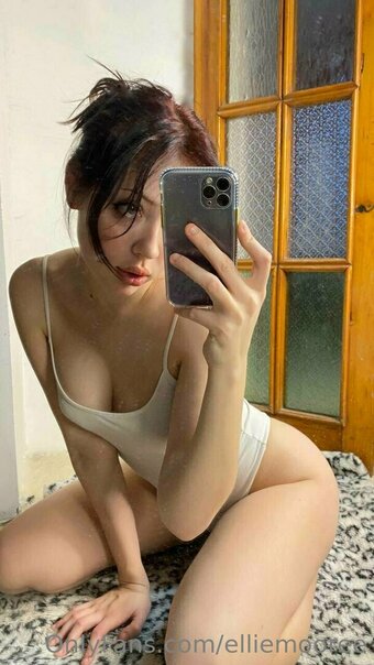 elliemooree Nude Leaks Photo 24