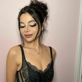 Ellise Nude Leaks Photo 3