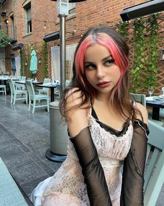 Ellise Nude Leaks Photo 11