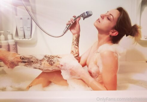 Elychaton / https: Nude Leaks OnlyFans Photo 1