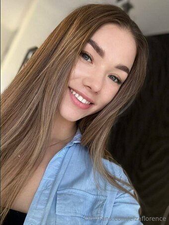 elzaflorence Nude Leaks Photo 16