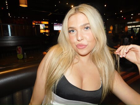 emabluee2 / emaaaab / emabluee Nude Leaks Photo 2