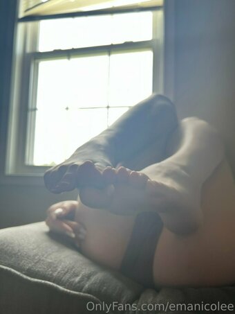 emanicolee Nude Leaks Photo 12