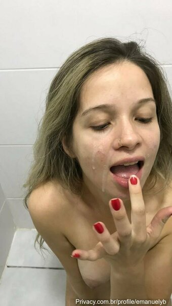 Emanuely / manunekomi Nude Leaks Photo 1