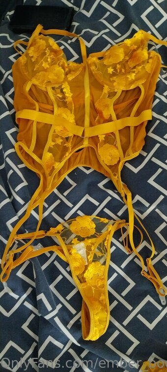 ember_bodacious Nude Leaks Photo 21