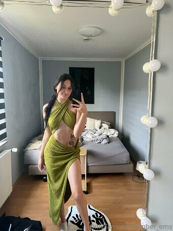 ember_ems Nude Leaks Photo 11