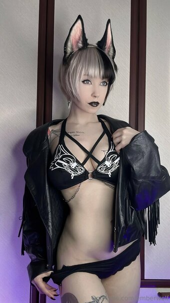 Ember Wolf / emberwolf / theemberwolf Nude Leaks OnlyFans Photo 4
