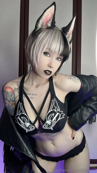 Ember Wolf / emberwolf / theemberwolf Nude Leaks OnlyFans Photo 5