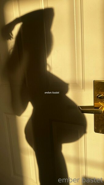 Emberbastet / Pregnant Ember Nude Leaks OnlyFans Photo 90