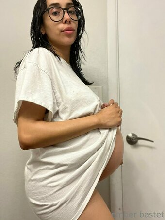 Emberbastet / Pregnant Ember Nude Leaks OnlyFans Photo 98