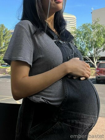 Emberbastet / Pregnant Ember Nude Leaks OnlyFans Photo 111