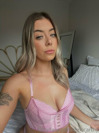 emccarthy / ellamccarthykok Nude Leaks OnlyFans Photo 3