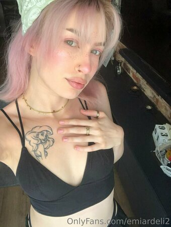 emiardeli2 Nude Leaks Photo 7