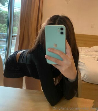 emika_free Nude Leaks Photo 10