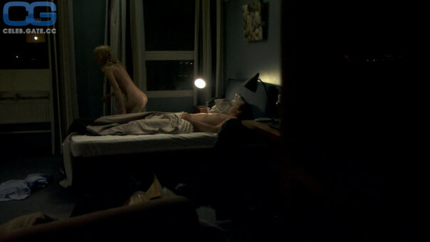 Emily Beecham Nude Leaks Photo 4