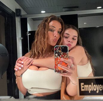 Emily E / emily_engkent / emmilyelizabethh Nude Leaks OnlyFans Photo 12