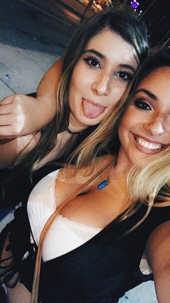 Emily E / emily_engkent / emmilyelizabethh Nude Leaks OnlyFans Photo 27