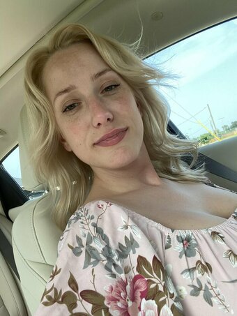 Emily Hebert / hebert.emily Nude Leaks Photo 4