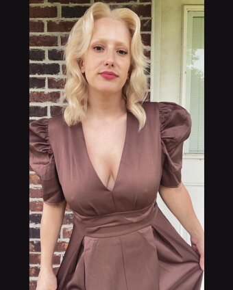 Emily Hebert / hebert.emily Nude Leaks Photo 6