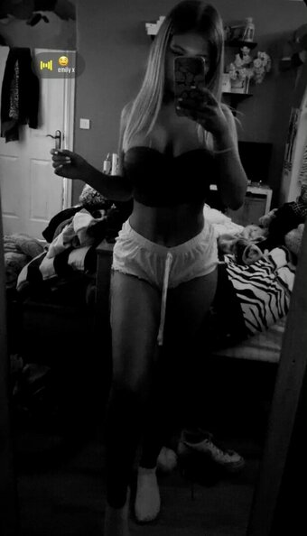 Emily McClean / emilymcleanx Nude Leaks Photo 2