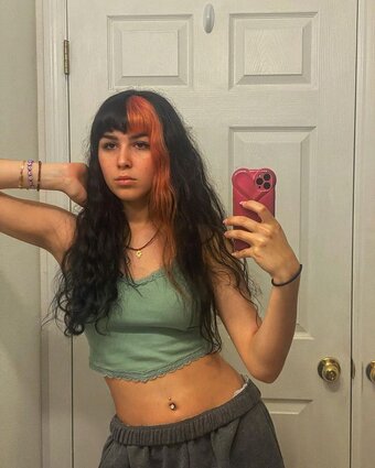 Emilybebe / eemi.l.yyy Nude Leaks OnlyFans Photo 10