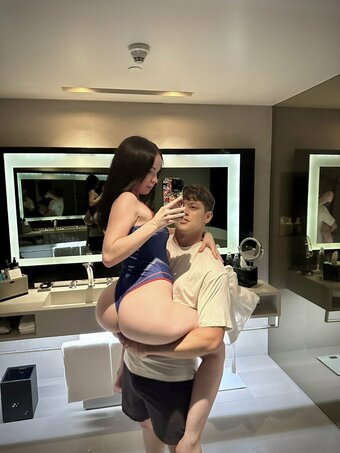 emilybubblebutt / Emilytimehere / emilybubblee Nude Leaks OnlyFans Photo 3