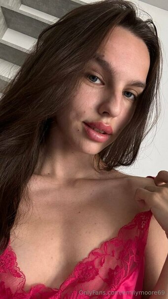 emilymoore69 Nude Leaks Photo 10