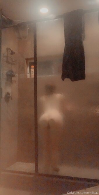 EmiOk / emilliensfw / emiokok Nude Leaks OnlyFans Photo 2