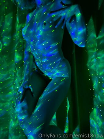 emis18now Nude Leaks OnlyFans Photo 15