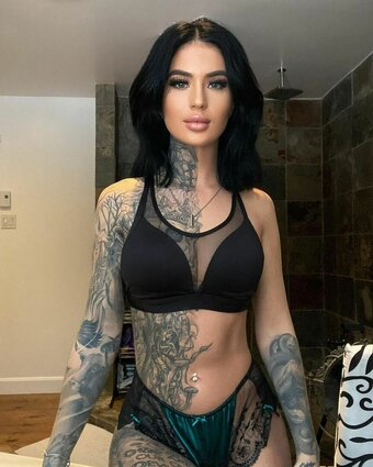 emisguilty Nude Leaks Photo 5