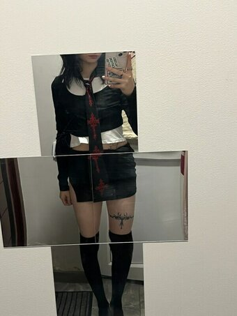 EmiTease / Emipiss Nude Leaks Photo 3