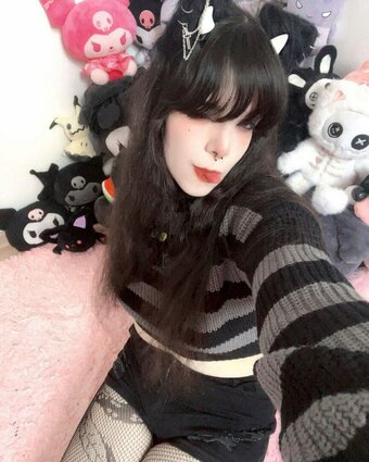 emitriz / emilly beatriz / emitriz_ Nude Leaks Photo 1