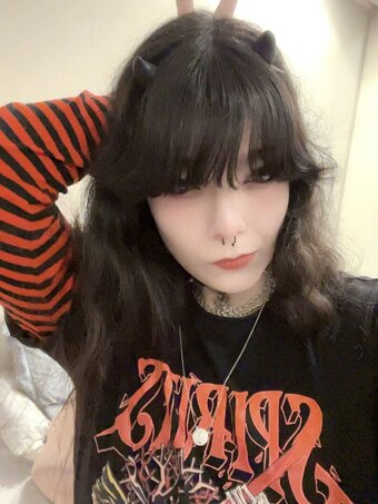 emitriz / emilly beatriz / emitriz_ Nude Leaks Photo 2