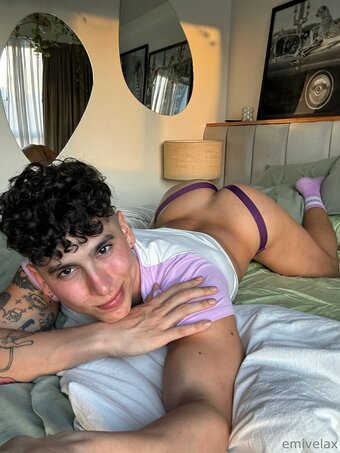 emivelax Nude Leaks Photo 8