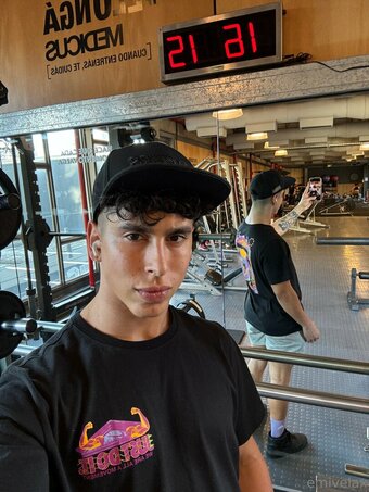 emivelax Nude Leaks Photo 10