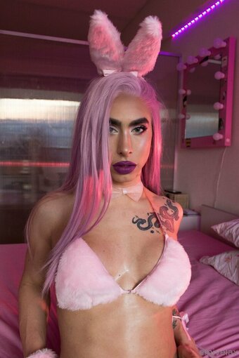 emivelax Nude Leaks Photo 28