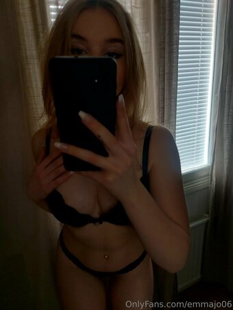 emjo06 Nude Leaks Photo 2