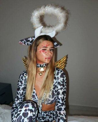 Emma Bourson / emmabourson Nude Leaks Photo 27