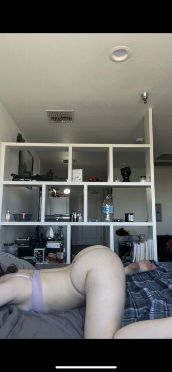 Emma DeVilbiss / bbygrxce521 / grxce521 Nude Leaks Photo 2