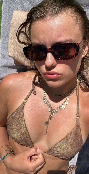 Emma Malewski / emma_malewski Nude Leaks Photo 24