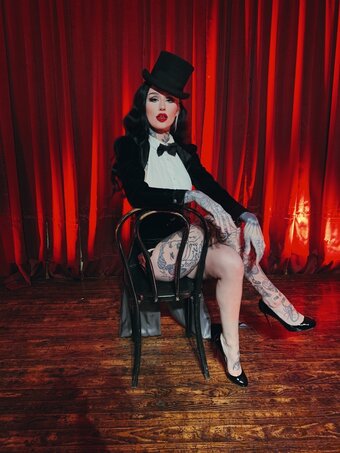 Emma Vauxdevil / vauxdevil Nude Leaks Photo 4