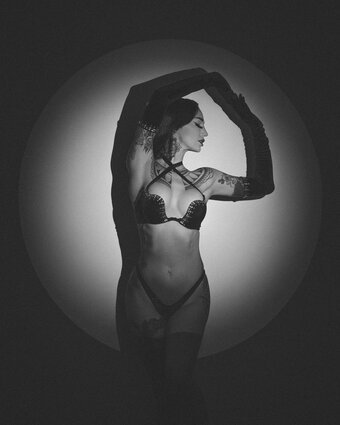 Emma Vauxdevil / vauxdevil Nude Leaks Photo 7