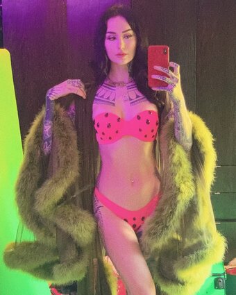 Emma Vauxdevil / vauxdevil Nude Leaks Photo 18