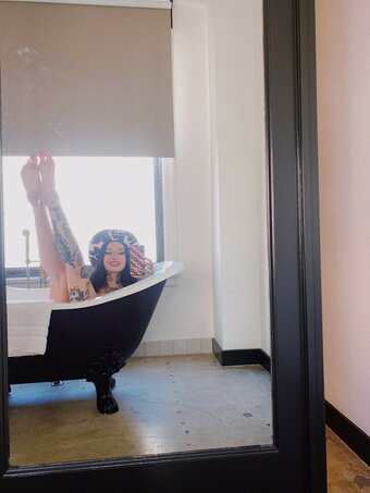 Emma Vauxdevil / vauxdevil Nude Leaks Photo 21