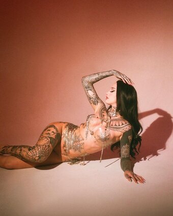 Emma Vauxdevil / vauxdevil Nude Leaks Photo 24