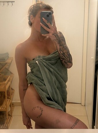 Emma Wallace Nude Leaks Photo 10