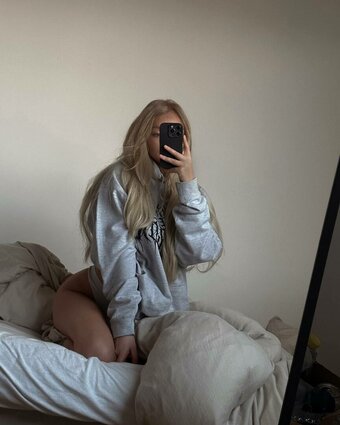 Emma / bunni.emmie / https: / kngemma Nude Leaks OnlyFans Photo 1