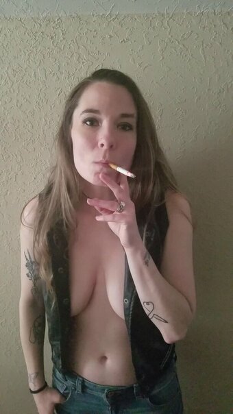 emmacantquit / https: Nude Leaks OnlyFans Photo 8